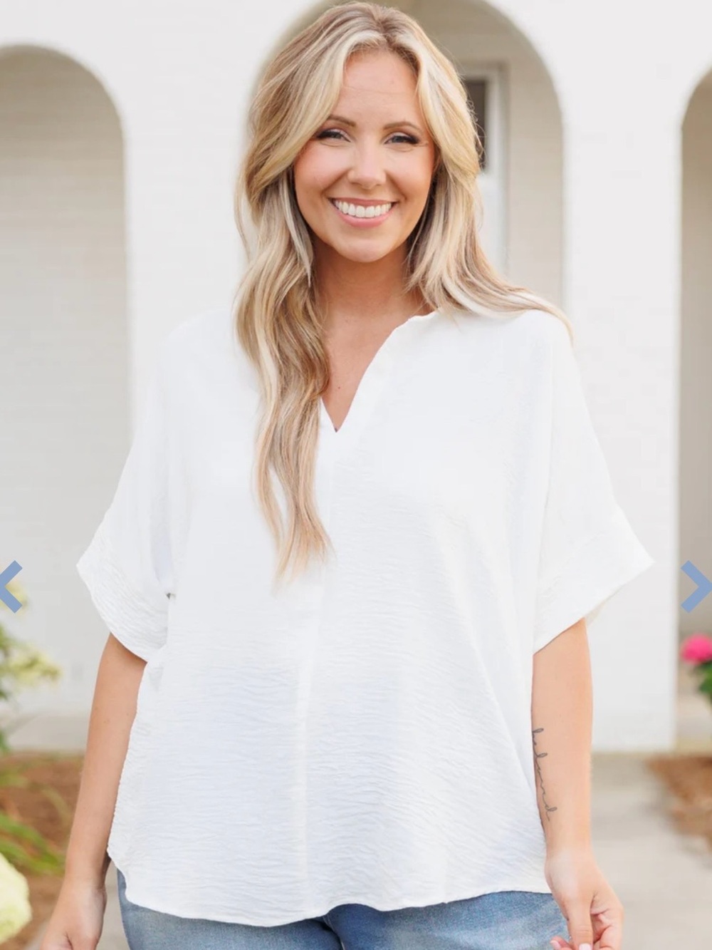 Zenana Outfitters White Textured V-Notch Short Sleeve Blouse
